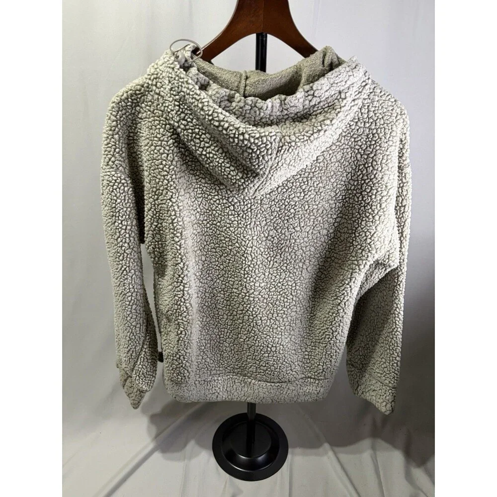 Warm & Cozy 1/4 Zip Cropped Sweatshirt  Juniors/Womens Size Large Sweater, Nice
